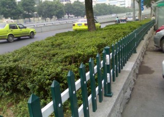 草坪鐵藝護(hù)欄 草坪鐵藝護(hù)欄