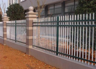 別墅鐵藝護(hù)欄 別墅鐵藝護(hù)欄